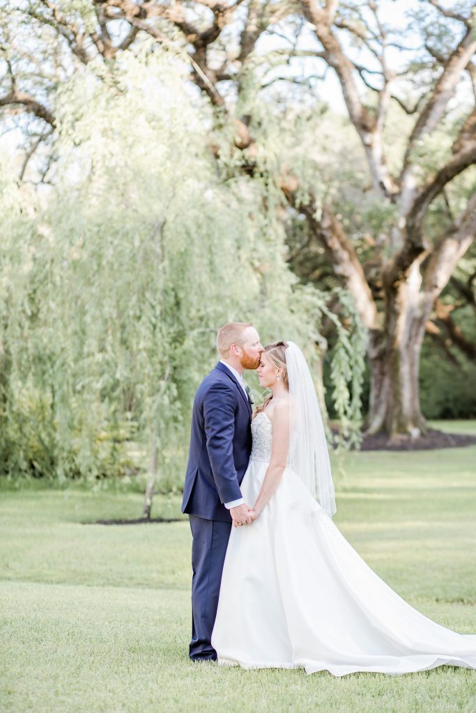 spring wedding, houston wedding photographer, light and airy photographer, willow tree, conroe wedding photographer, springs magnolia manor, springs event venue, springs wedding venue, garden wedding,